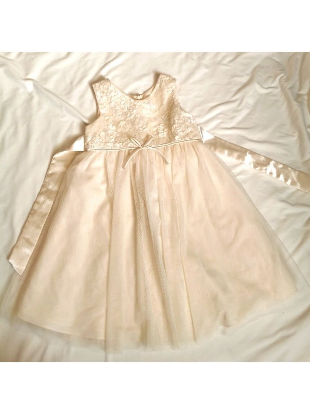 Sleeveless Dress Cream White  Multilayer Skirt Size 4T
